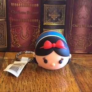 B2G1 NWT DISNEY SNOW WHITE TSUM TSUM KEYCHAIN!